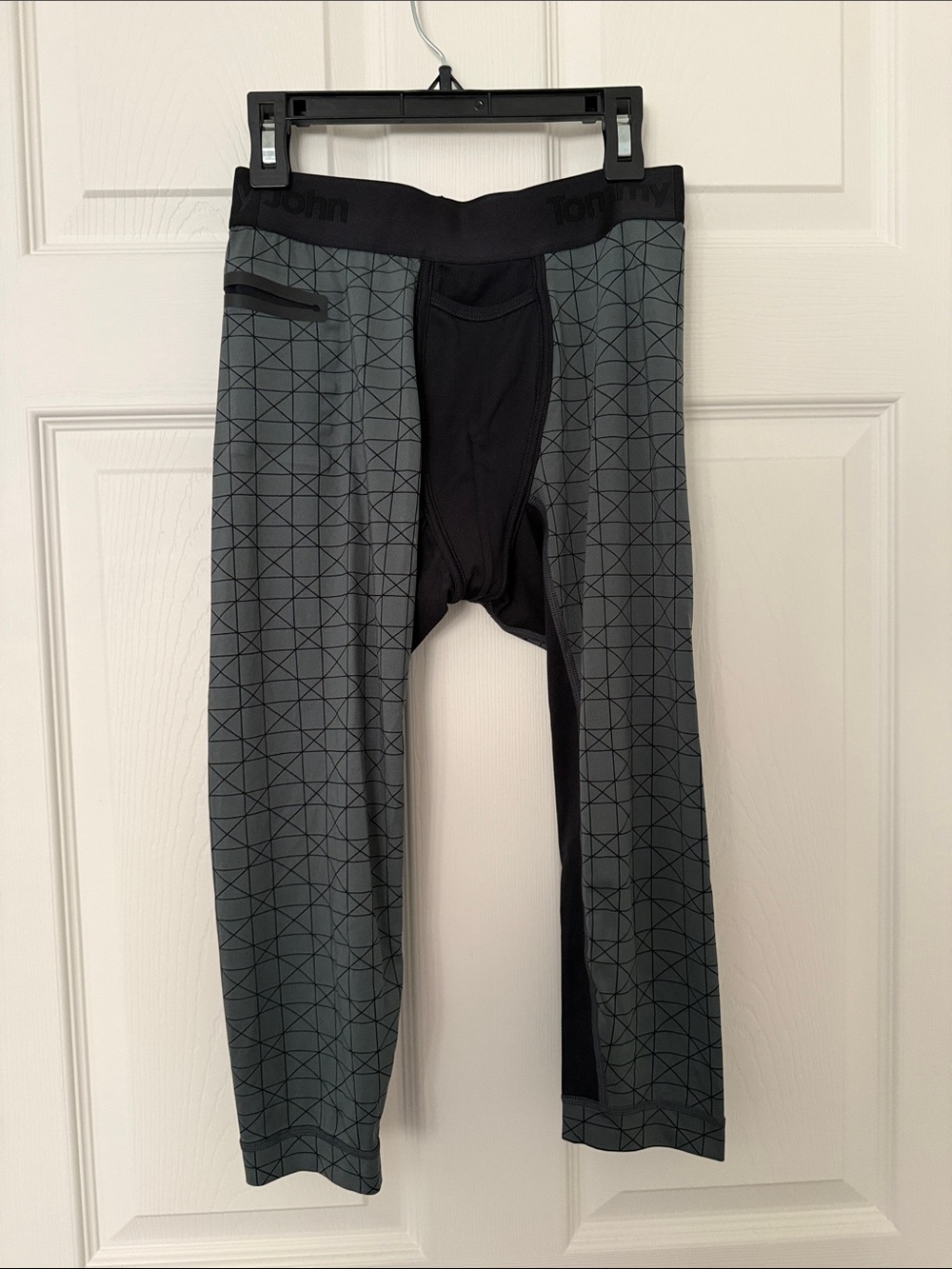 Tommy John Men's Gray & Black Geometric Athletic Boxer Briefs